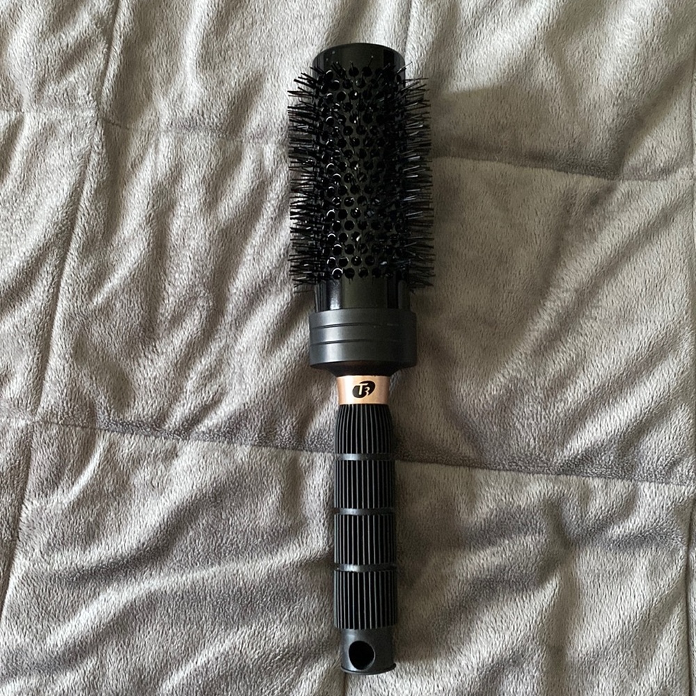 T3 Round Brush